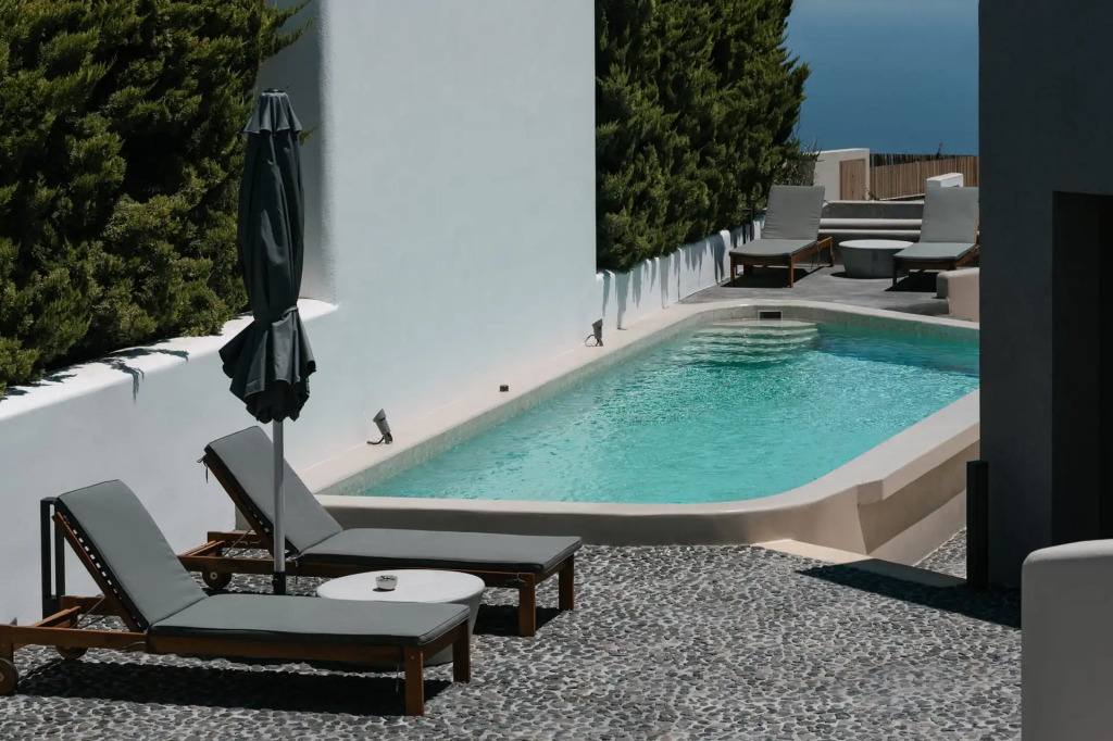 Elements Cozy Suites Pyrgos