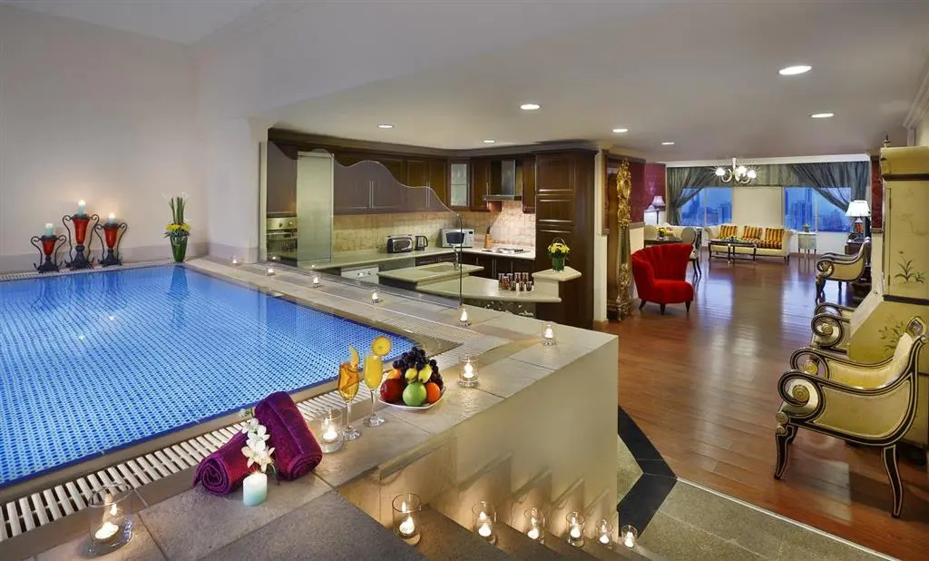Al Safir Hotel