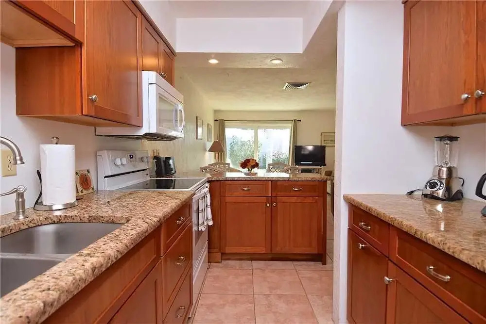 Jamaica Royale 91 - Two Bedroom Condo