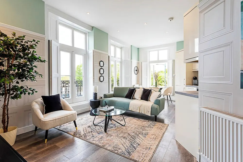Crystal Palace Residence I