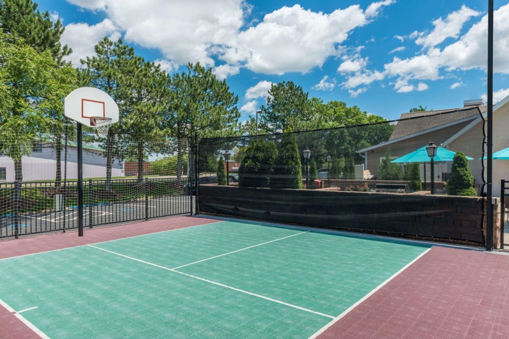 Hawthorn Suites By Wyndham St. Louis Westport Pla