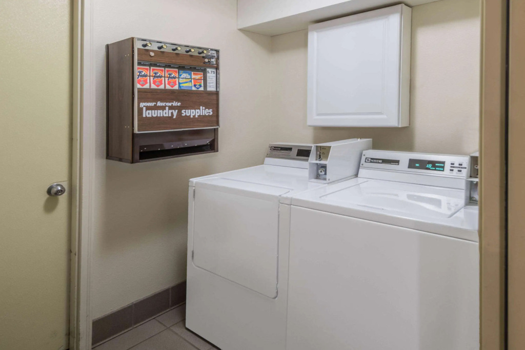 Days Inn by Wyndham Great Falls