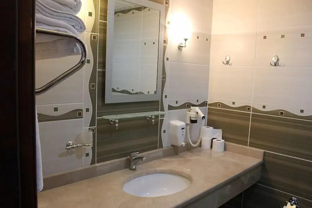 Nerissa Hotel
