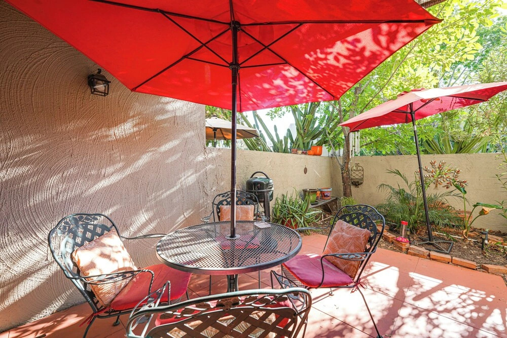 Pool Access & Private Patio! Prime Arcadia Condo
