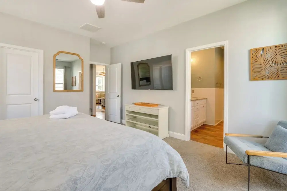 Coastal Home w/ Yard u003c 1 Mi to Old Town Bluffton