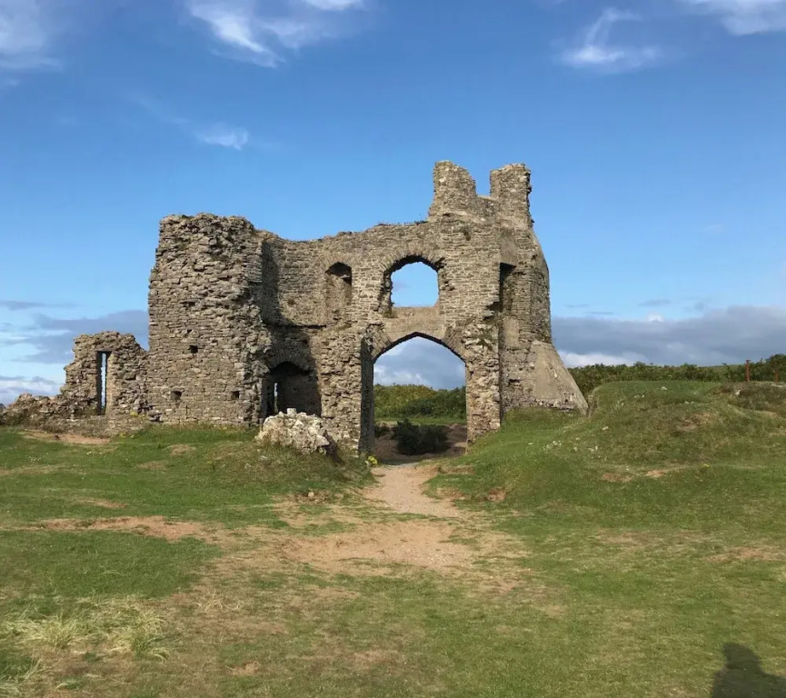 Gower - 2 Beds - Parking - EV Charger - Wifi