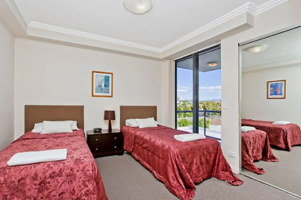 Aqualine Apartments On The Broadwater