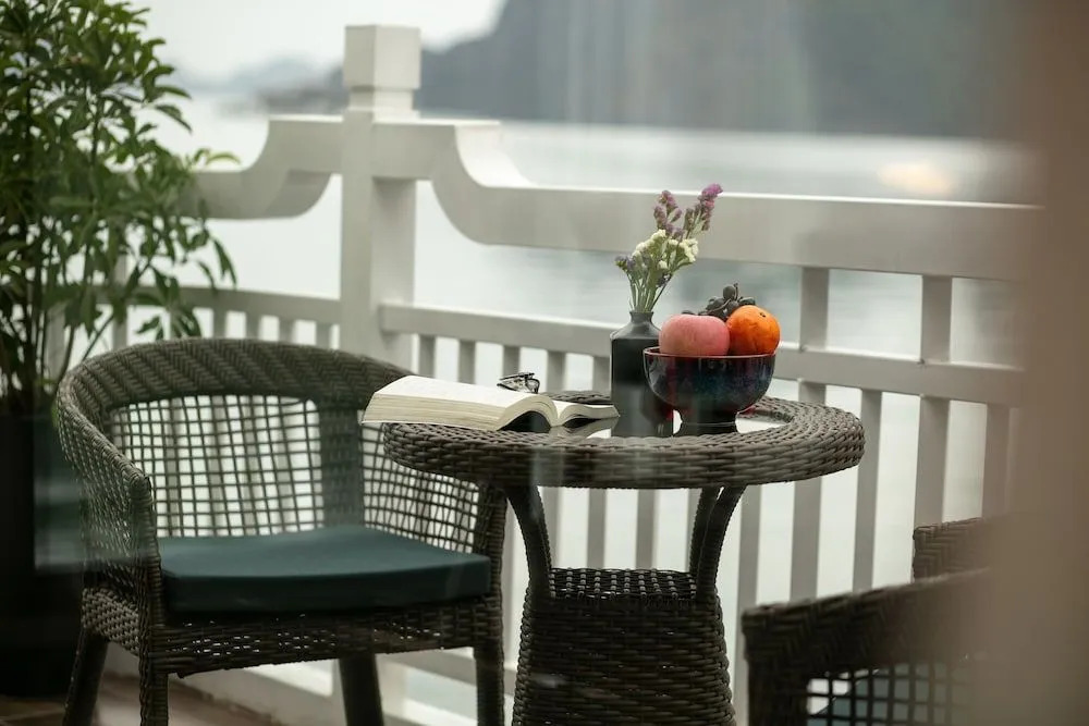 Lapinta Luxury Cruises