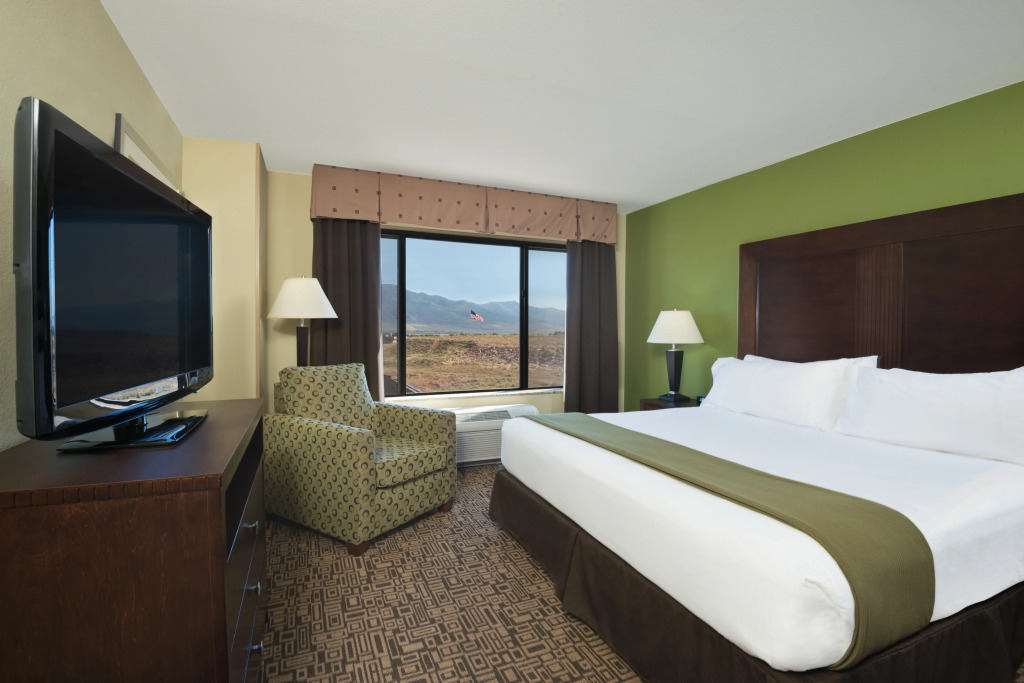 Holiday Inn Express & Suites Richfield by IHG