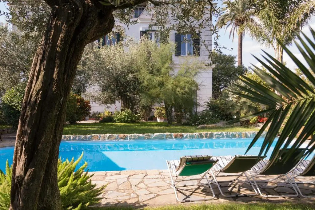 Appartamento in Villa con Giardino privato e piscina