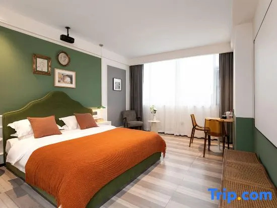Lily Smart Hotel (Fuyang Economic Development Zone No.5 Middle School)