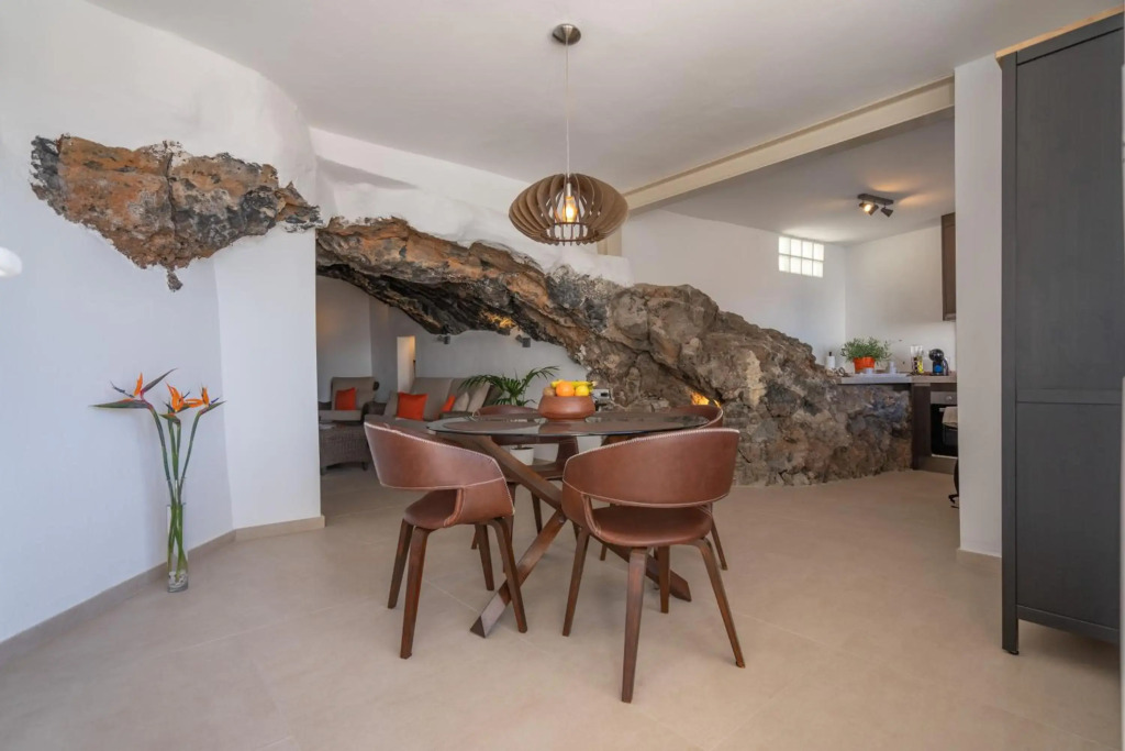 Unique house with cave by the sea with private terrace