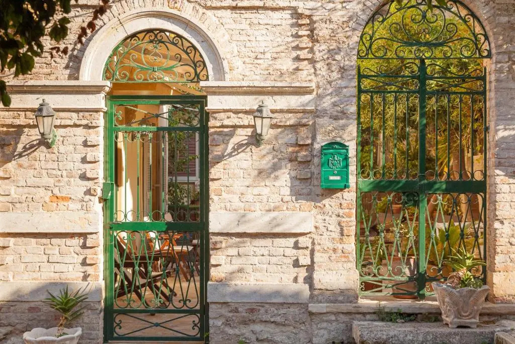 New Fortress Home & Garden