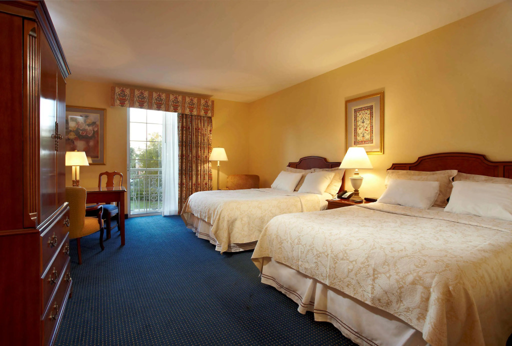 Trianon Bonita Bay Hotel