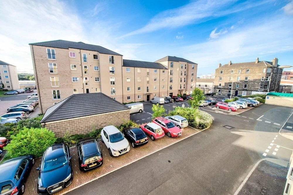 Bright 2Br Flat With Good Links To City Centre