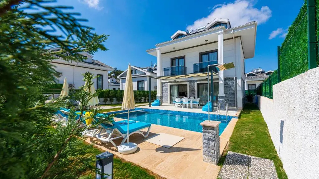 Hisar 1 - 4 Bedroom Holiday Villa in Hisarönü