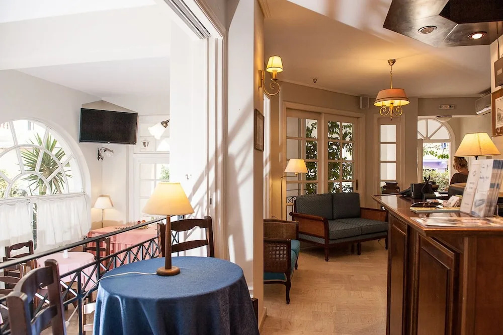 Alba Hotel