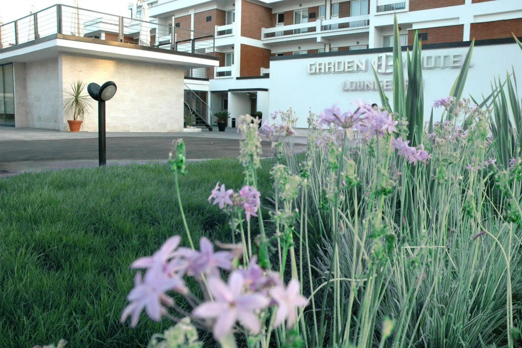 Garden Hotel