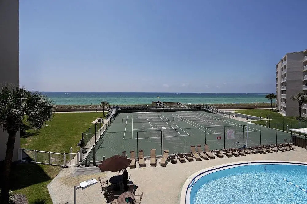 Gulf Shore Condo #213 - 2 Br condo by RedAwning