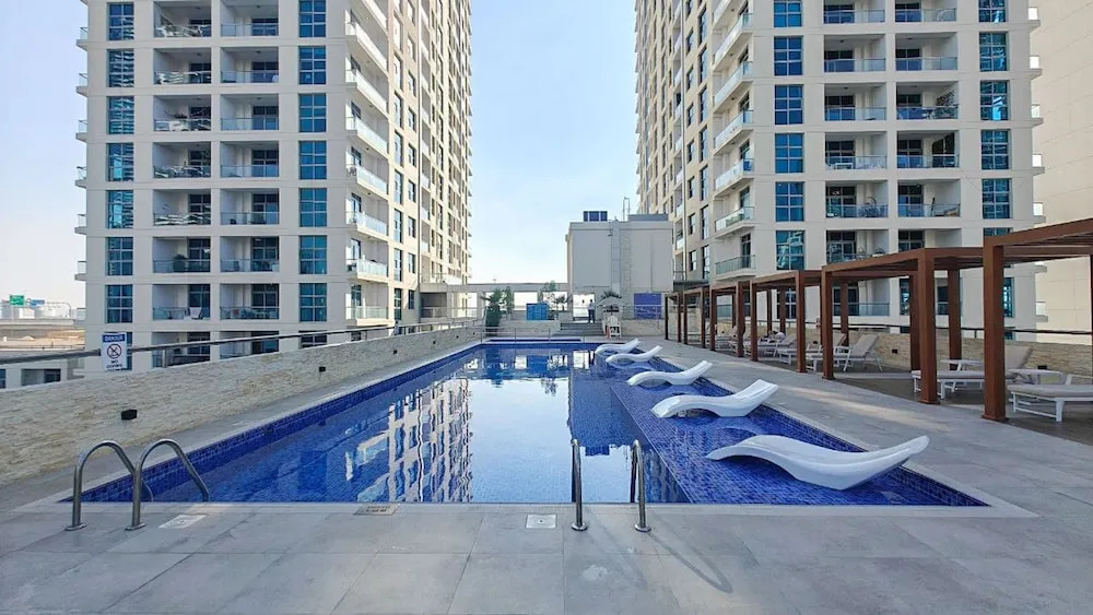 Lovely and Spacious 1BR in DEC Tower Near Marina Walk