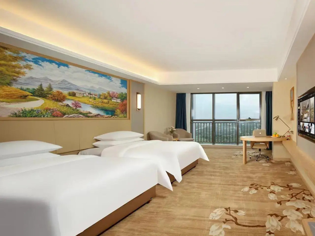 Yijia International Hotel