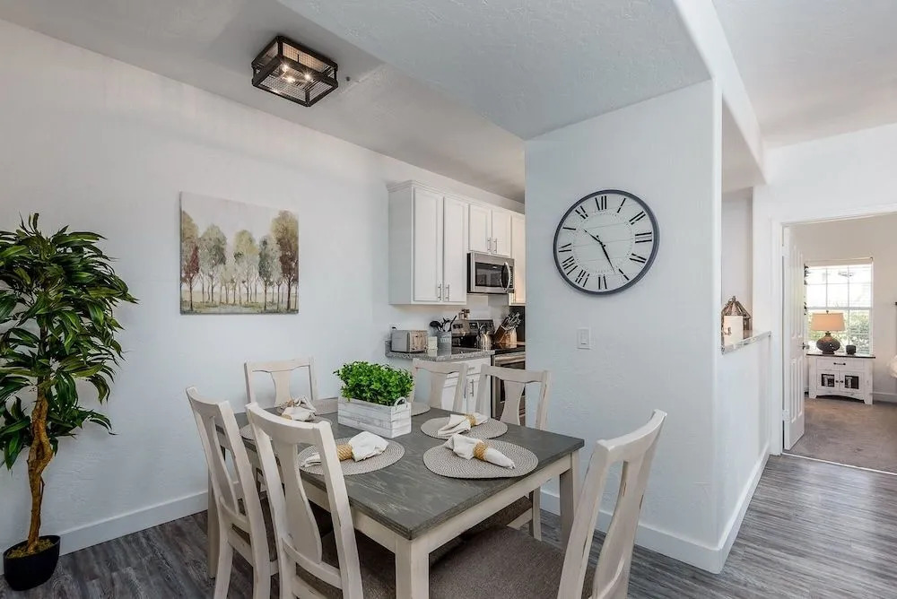 Villa Allison 2 Bedroom Condo by RedAwning