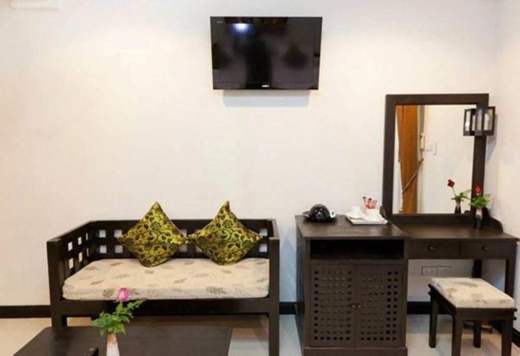 TJR Boutique Hotel