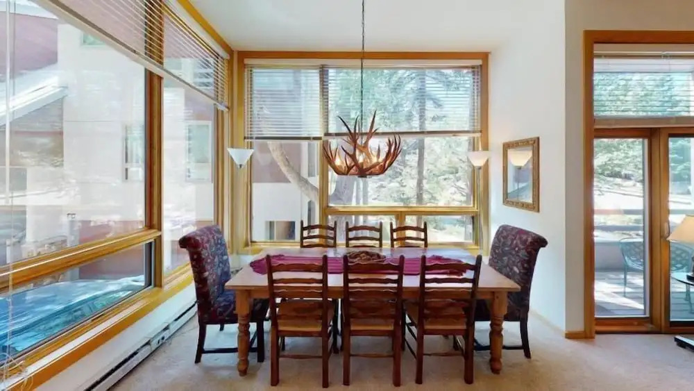 Westhaven 3 Bedroom Luxury Condo in Cascade Village, Steps to Chair Lift