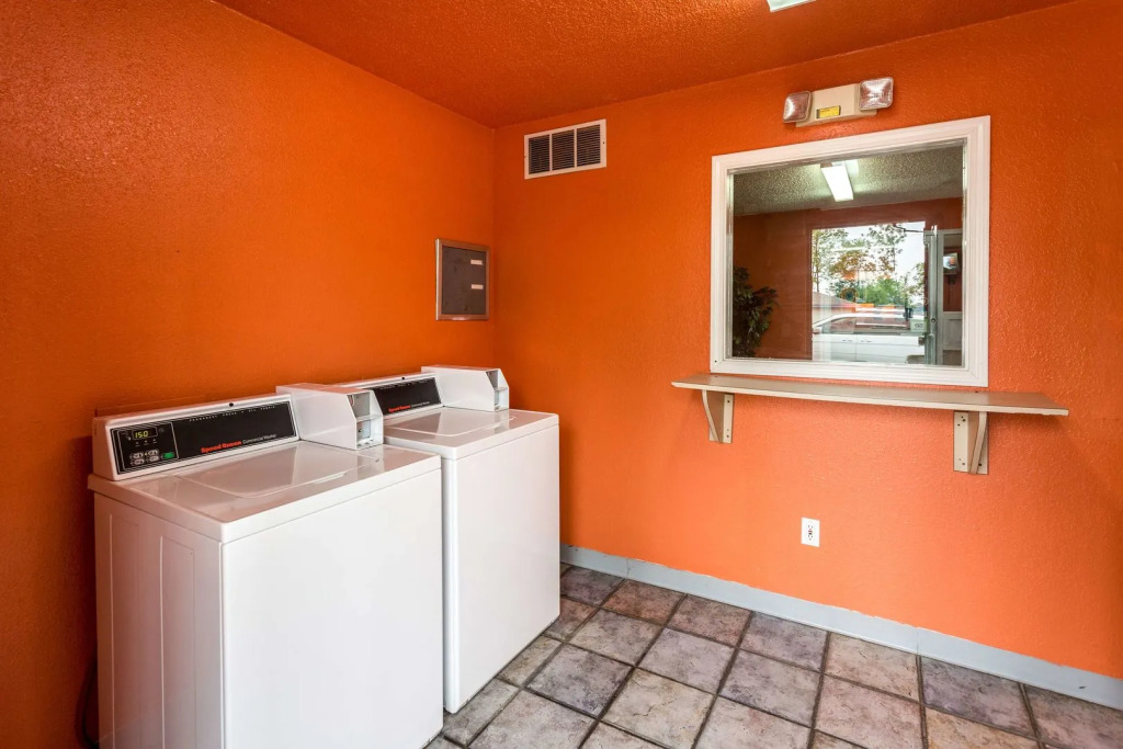 Motel 6 Evansville
