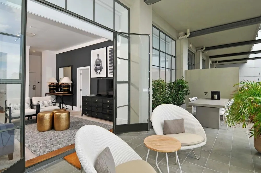 QV Executive Stylish Apartment - 853