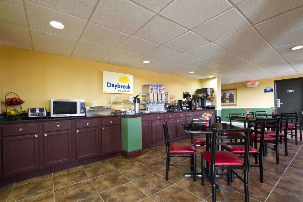Red Roof Inn & Suites Duncan