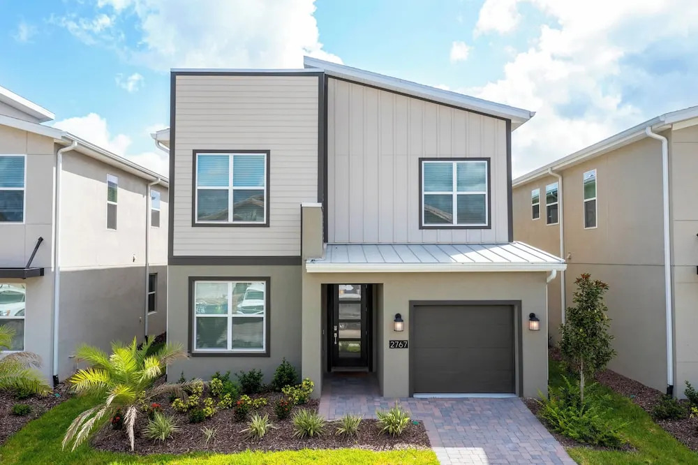 Gorgeous 5Bd Single Family w Pool Storey Lake 2767o