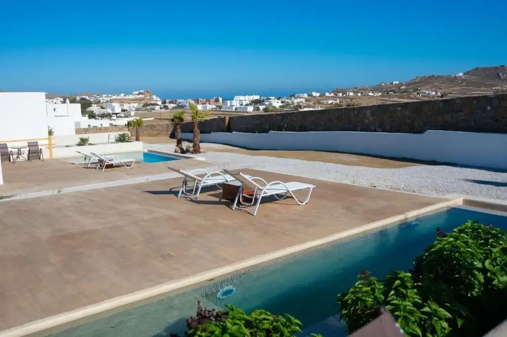 Adyton Luxury Suites Mykonos Poolside Luxury