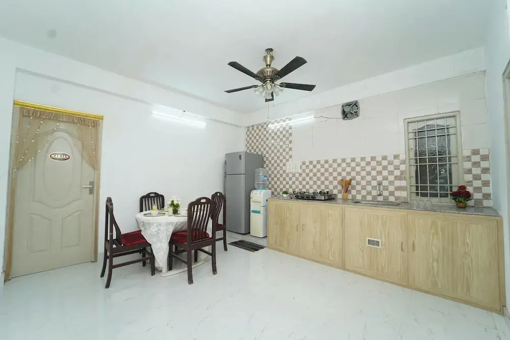 Blue Horizon Apartment 2bhk Nr Marina Beach