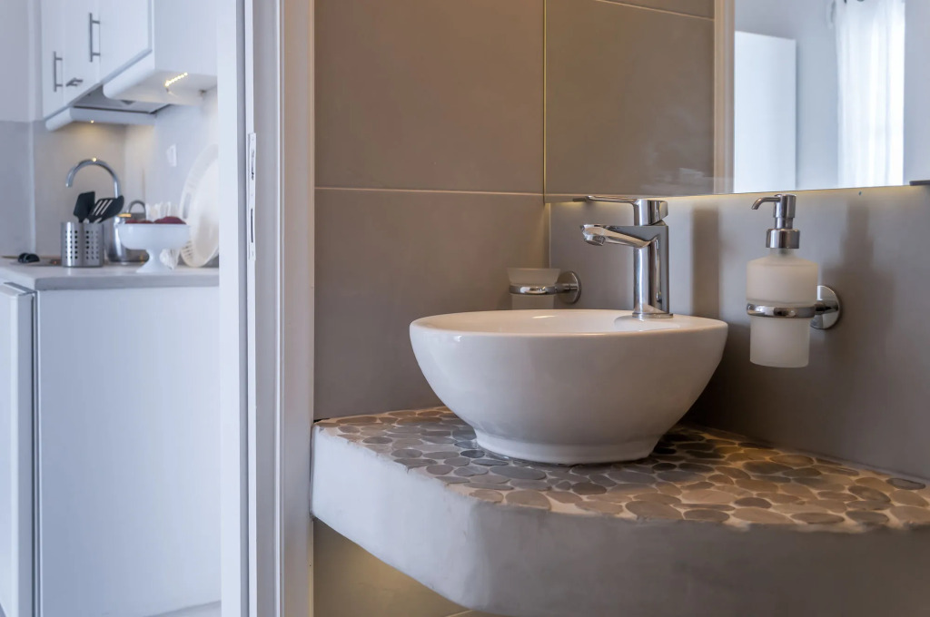 Milos Bay Suites