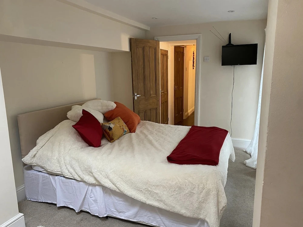 Immaculate 1-bed Apartment Near the River Thames