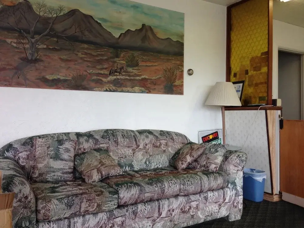 Hub Motel