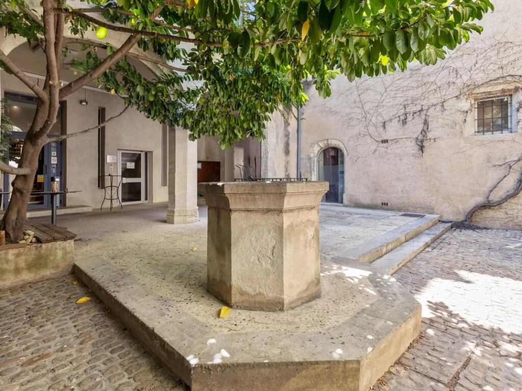 Modest Holiday Home in Avignon next to the City Centre