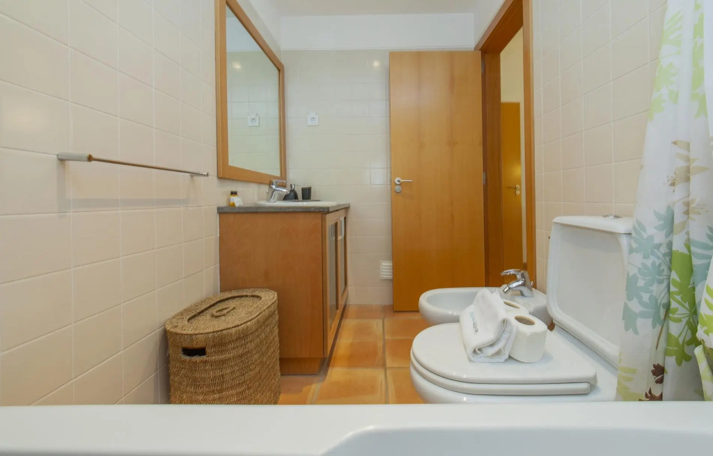 B39 - Marina Hill Apartment