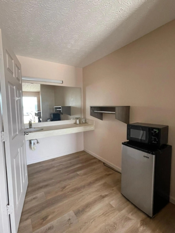 Garden Inn & Suites