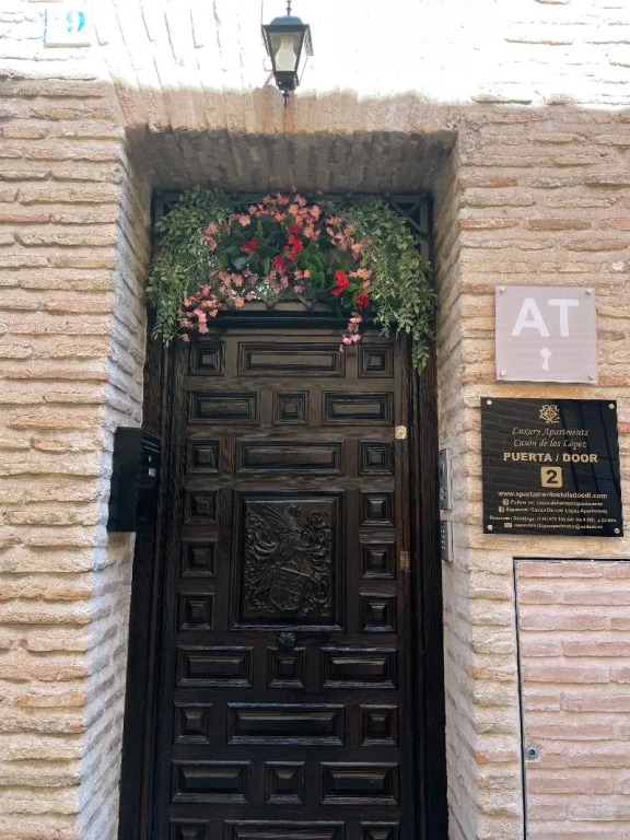 Casón De Los López Apartments