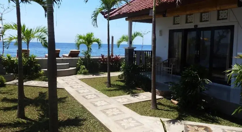 Sunset Coin Beach Homestay Amed