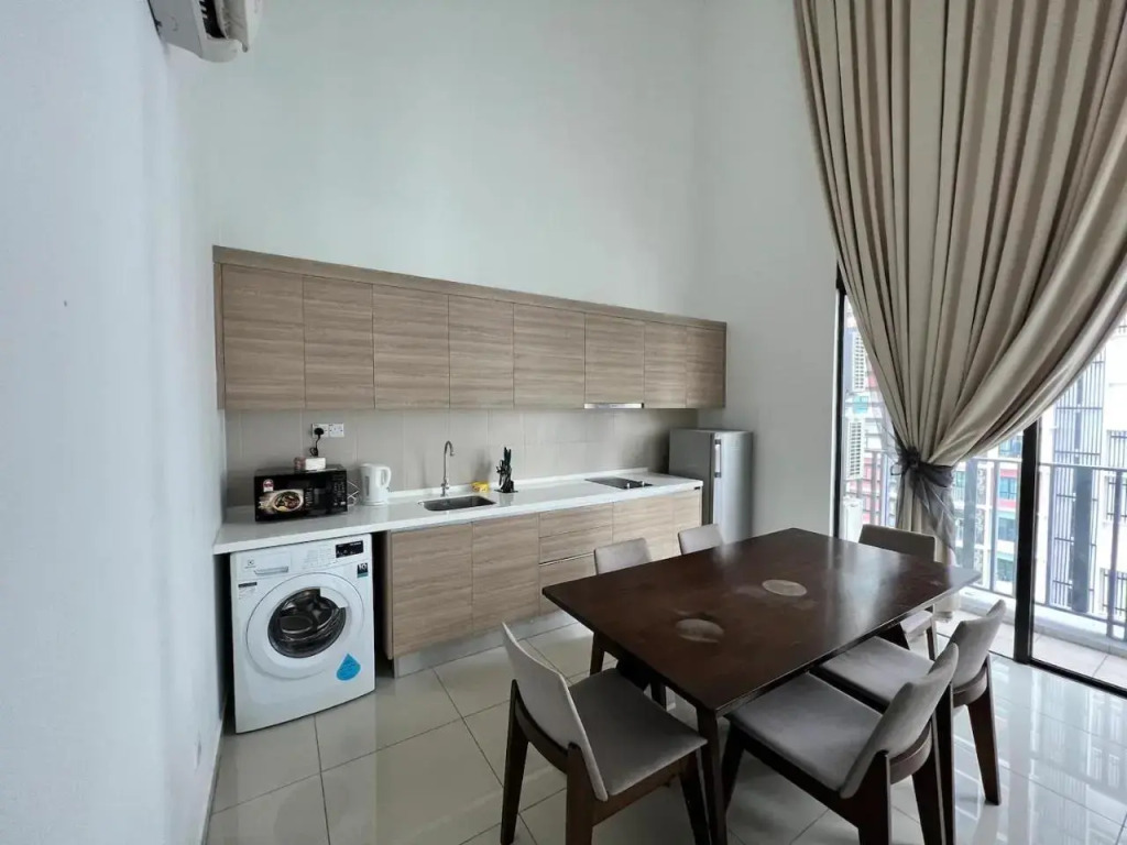 I-City I-Suite 2 Room Free Wifi BASRI PROPERTI