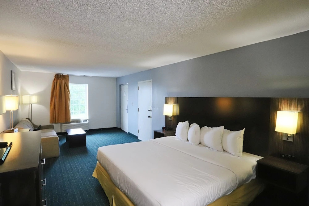 Greenville Inn & Suites