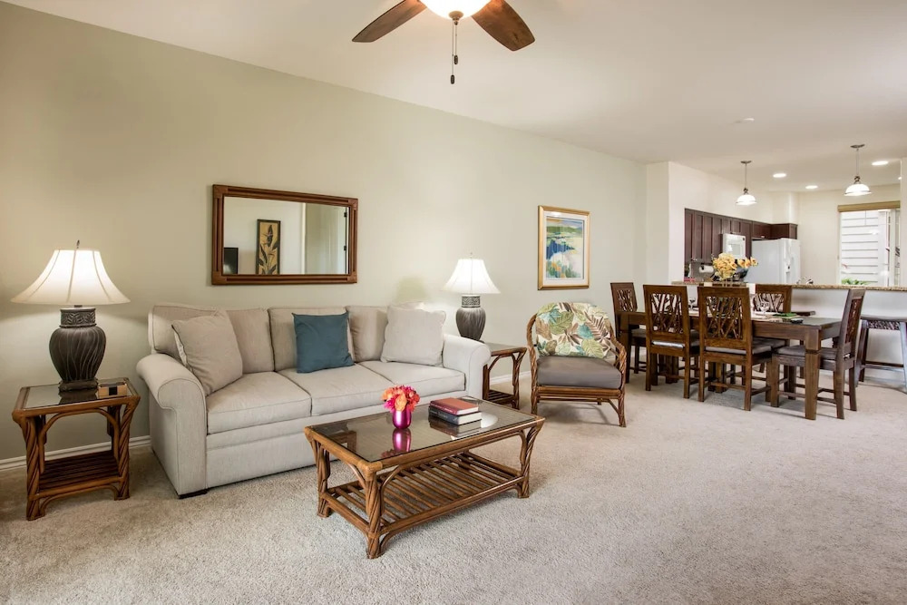 Luxe 2br/2ba - Infinity Pool & Spa - 1 Mile To Bay 2 Bedroom Condo