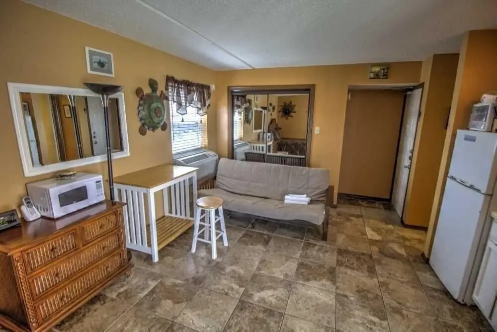 Florence I 608 Minium Studio Bedroom Condo by RedAwning