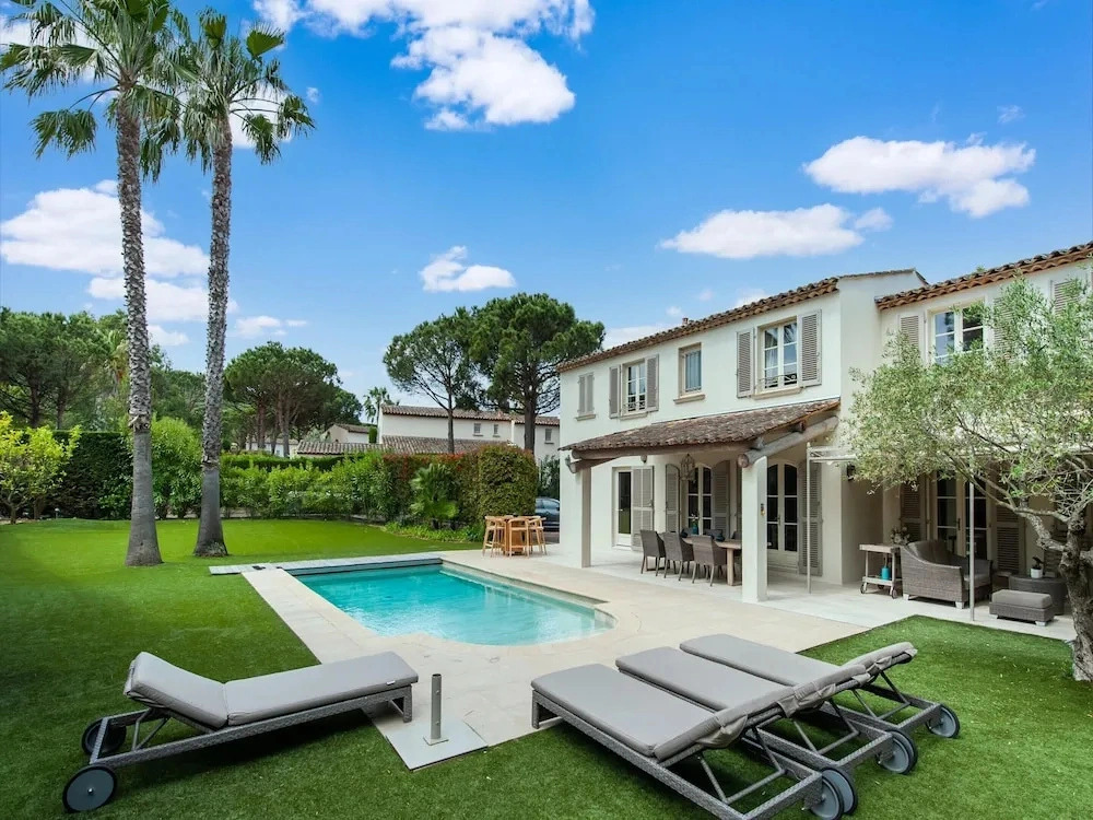 Beachside Bliss in Gassin