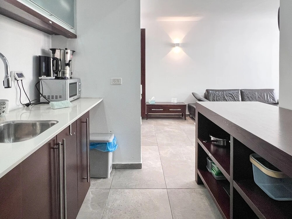 2 BR next to Old City with Patio by FeelHome