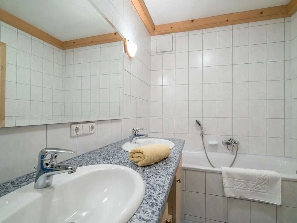 Sunny Apartment in Leogang Near Ski Lift