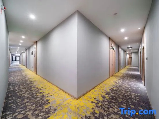 Youth Sunshine Hotel (Quanzhou Puxi Wanda Plaza Branch)